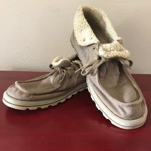 Sanuk women’s size 10